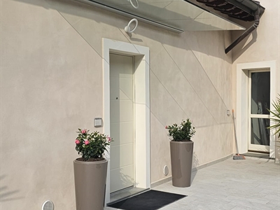 Pensilina tuttovetro a Gardone Riviera