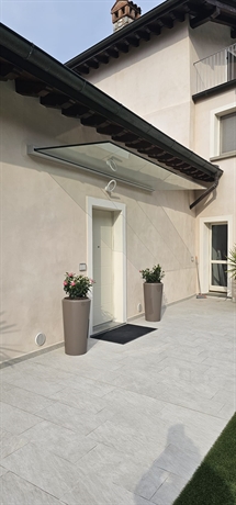 Pensilina tuttovetro a Gardone Riviera