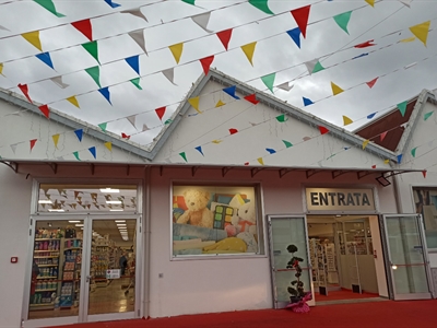 Ingresso con pensilina a Vittorio Veneto Treviso